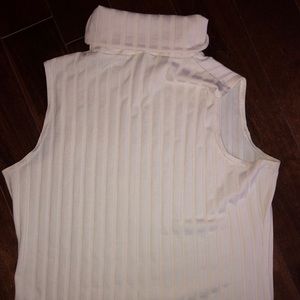 Turtle neck tank top
